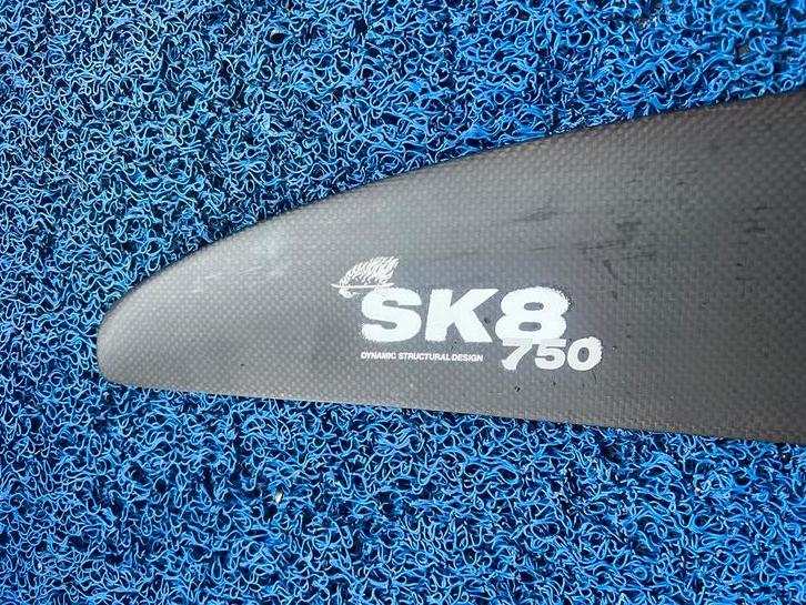 F-one Sk8 plane V2 - 750 + monobloc 140 carving, Watersport en Boten, Wingsurfen, Ophalen of Verzenden, Zo goed als nieuw, Wingsurf-hydrofoil
