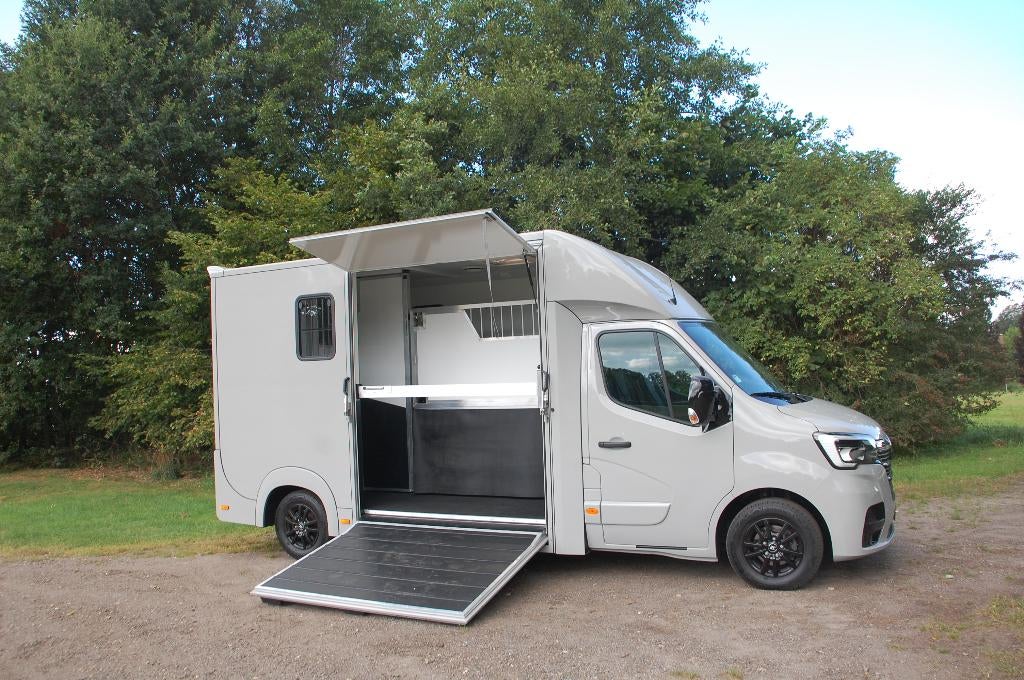 2-paards paardenvrachtauto te huur - B-rijbewijs, Dieren en Toebehoren, Paarden en Pony's | Overige Paardenspullen, Nieuw, Overige soorten