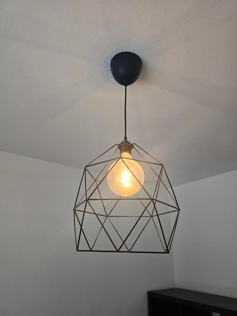 Moderne hanglamp met geometrisch design, Huis en Inrichting, Lampen | Hanglampen, Ophalen, 50 tot 75 cm, Zo goed als nieuw, Metaal