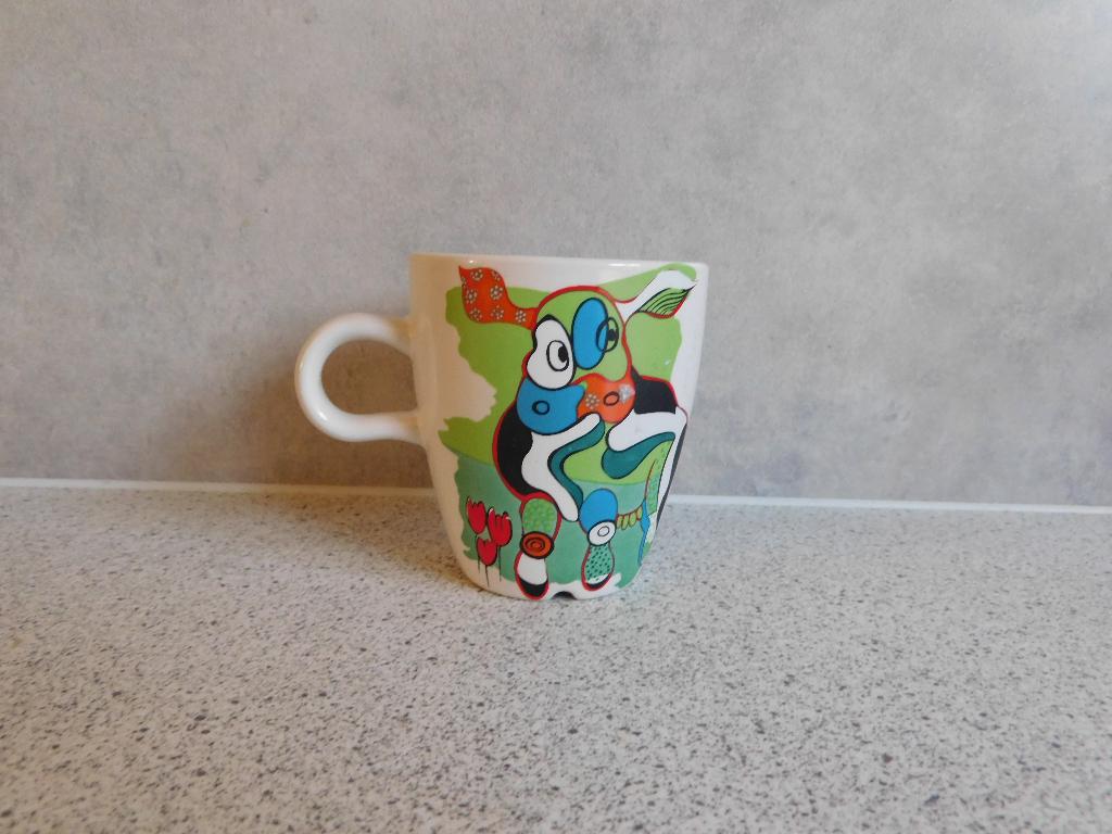Senseo mok nr. 4 Marianne Rebel Douwe Egberts, Ophalen of Verzenden, Zo goed als nieuw, Overige stijlen, Kop(pen) en/of Schotel(s)