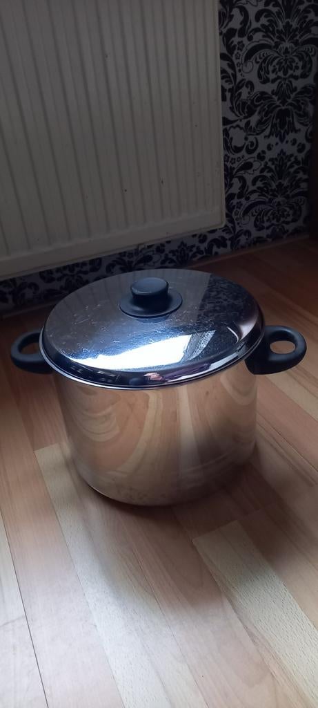 RVS Kookpan met Deksel 10 liter, Huis en Inrichting, Keuken | Potten en Pannen, Gebruikt, Rvs, Keramische plaat, Ophalen