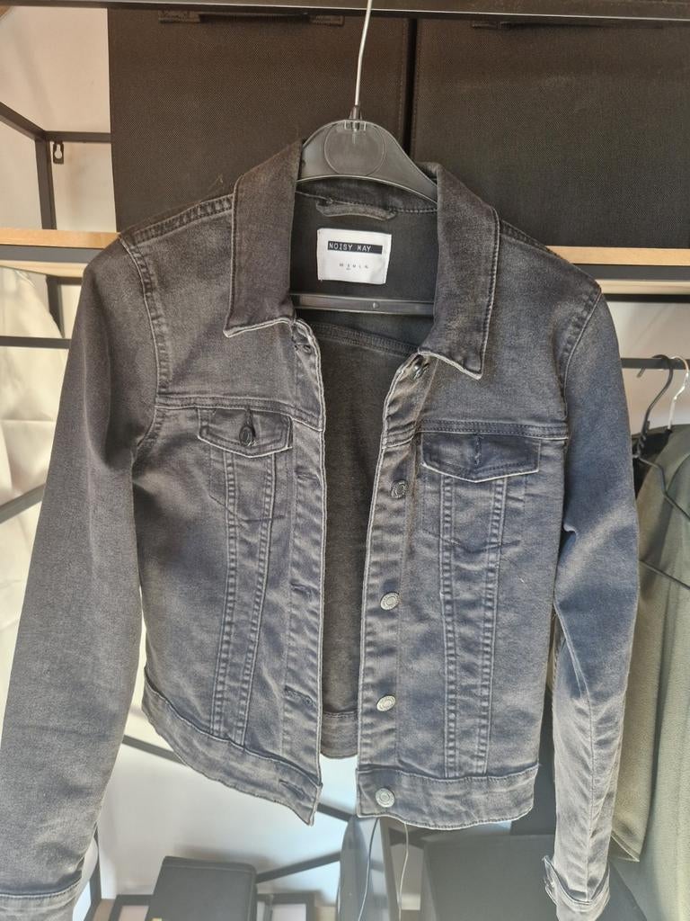 Zwart spijkerjasje, Ophalen of Verzenden, Zo goed als nieuw, Maat 36 (S), Zwart