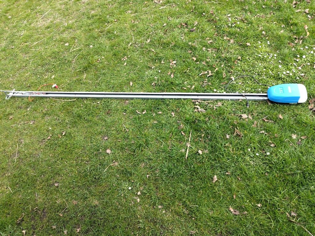 Rail, motor en afstandsbediening voor garagedeur, Doe-het-zelf en Verbouw, Deuren en Horren, Ophalen, Gebruikt, Garagedeur, 120 cm of meer