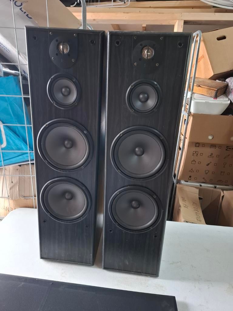 Twee zwarte KODA vloerstaande luidsprekers, Gebruikt, Speakers, Speaker, 120 watt of meer