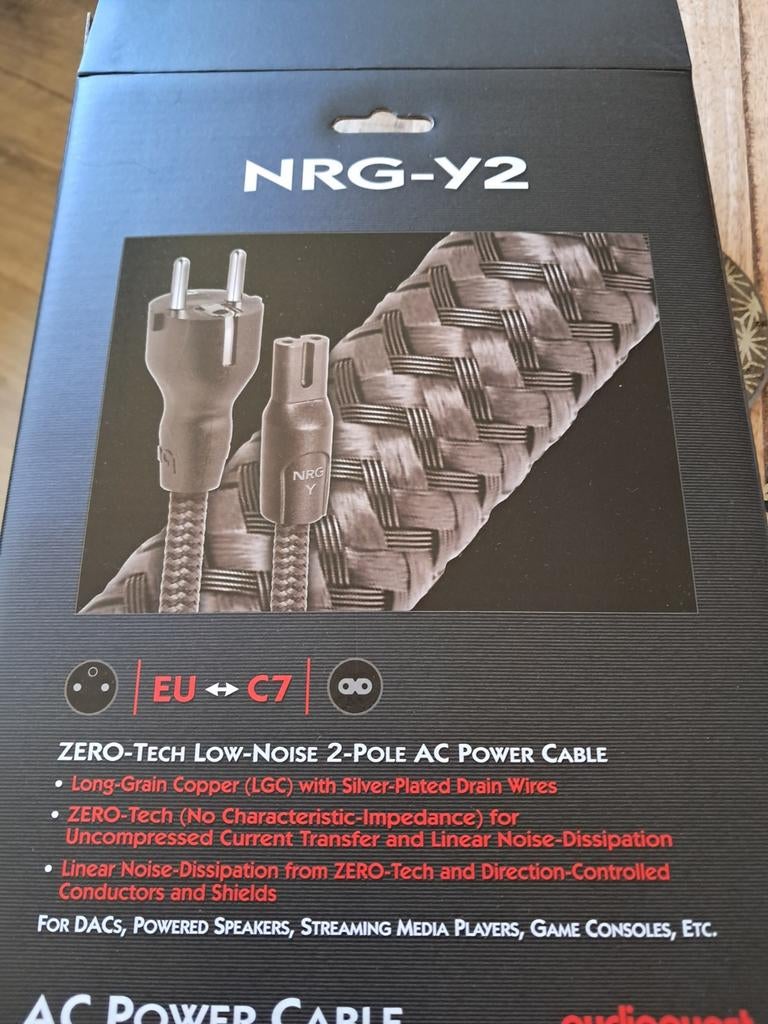 Audioquest nrg y2 powercord, Ophalen of Verzenden, Zo goed als nieuw, Minder dan 2 meter