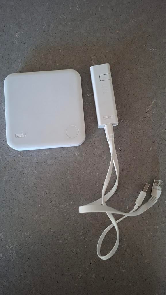 Tado v3 Slimme Thermostaat met Bridge, Ophalen of Verzenden, Slimme thermostaat, Gebruikt