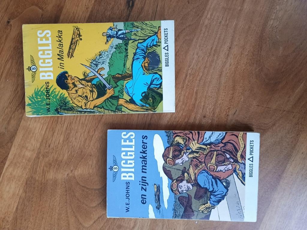 Biggles boeken: Biggles in Malakka en Biggles en zijn makker, Boeken, Ophalen