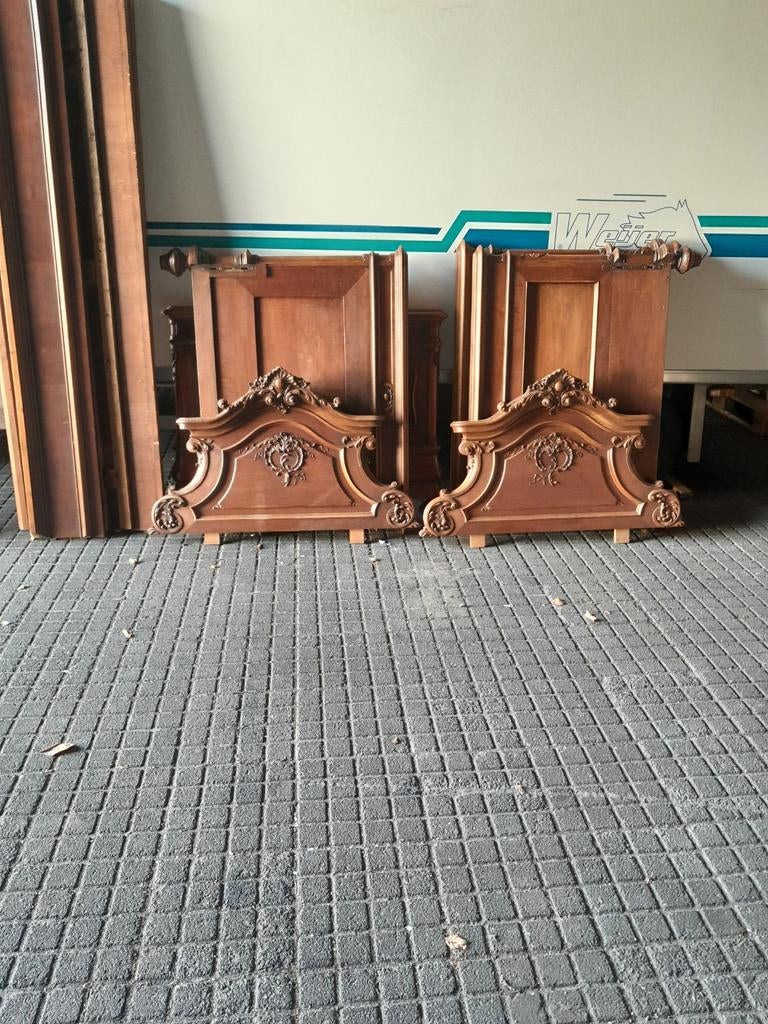 Antiek bed 180x200 cm met lattenbodem, Antiek en Kunst, Antiek | Meubels | Bedden, Ophalen of Verzenden