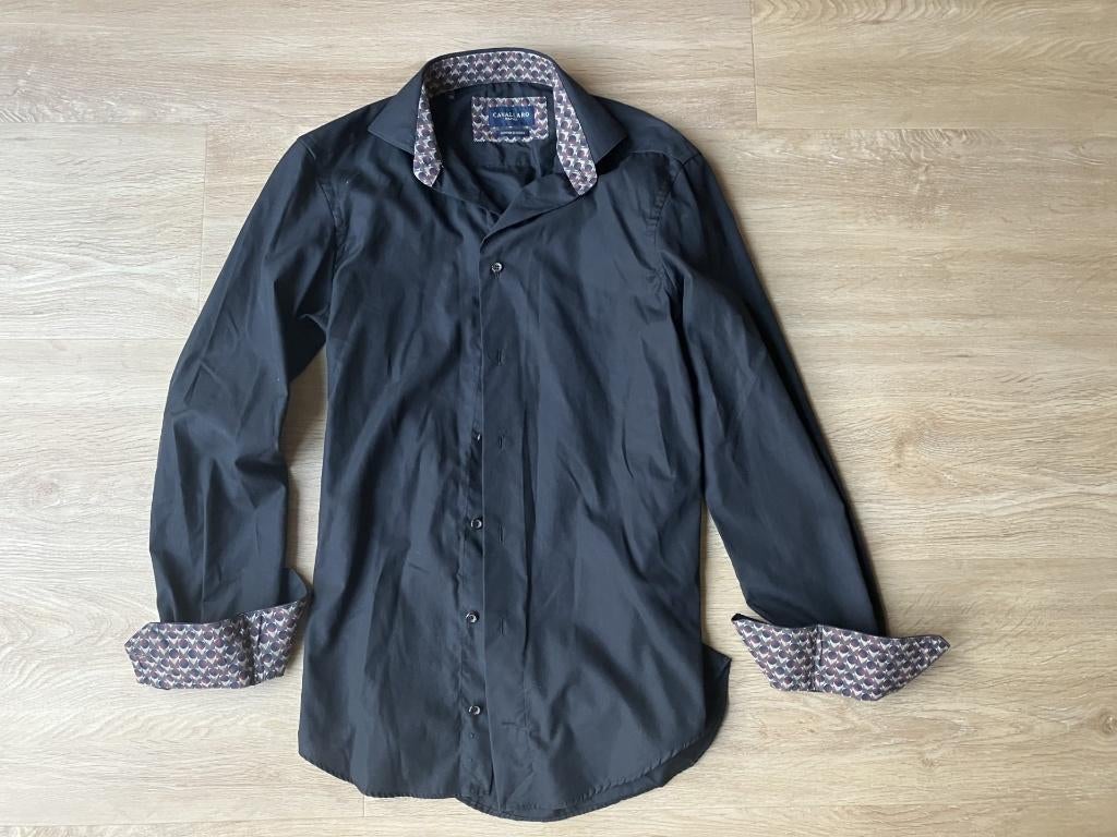 Cavallaro overhemd zwart of heel donkerblauw maat 36, Kleding | Heren, Overhemden, Halswijdte 38 (S) of kleiner, Zwart, Ophalen of Verzenden