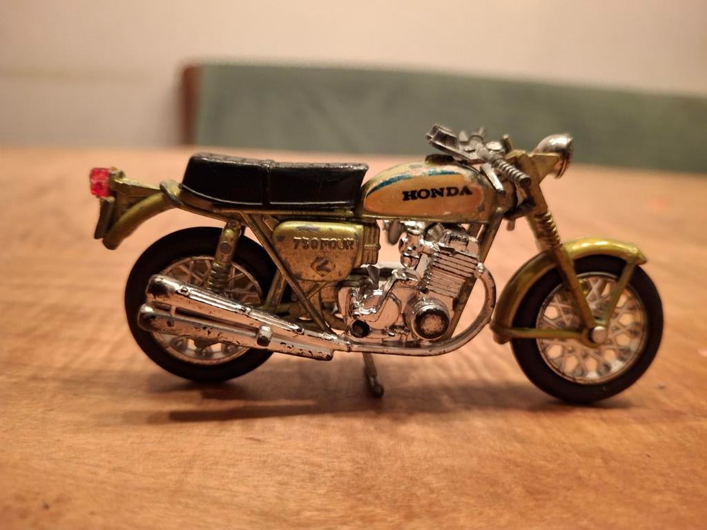 Vintage Honda CB750 Four modelmotorfiets, Hobby en Vrije tijd, Modelbouw | Auto's en Voertuigen, Overige merken, Gebruikt, 1:50 of kleiner