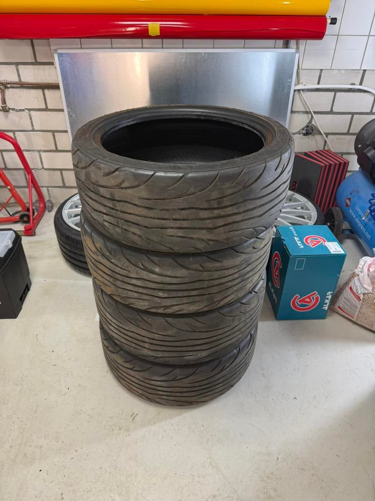 Nangkang semi slicks 205-40-17 ns-2r  4x, 17 inch, Band(en), Zomerbanden, 205 mm