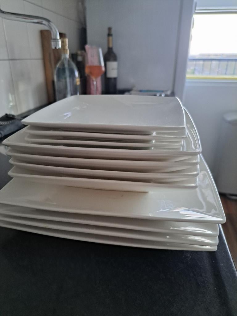 12 delige set bordenset Yong, Ophalen, Zo goed als nieuw, Bord(en), Overige stijlen