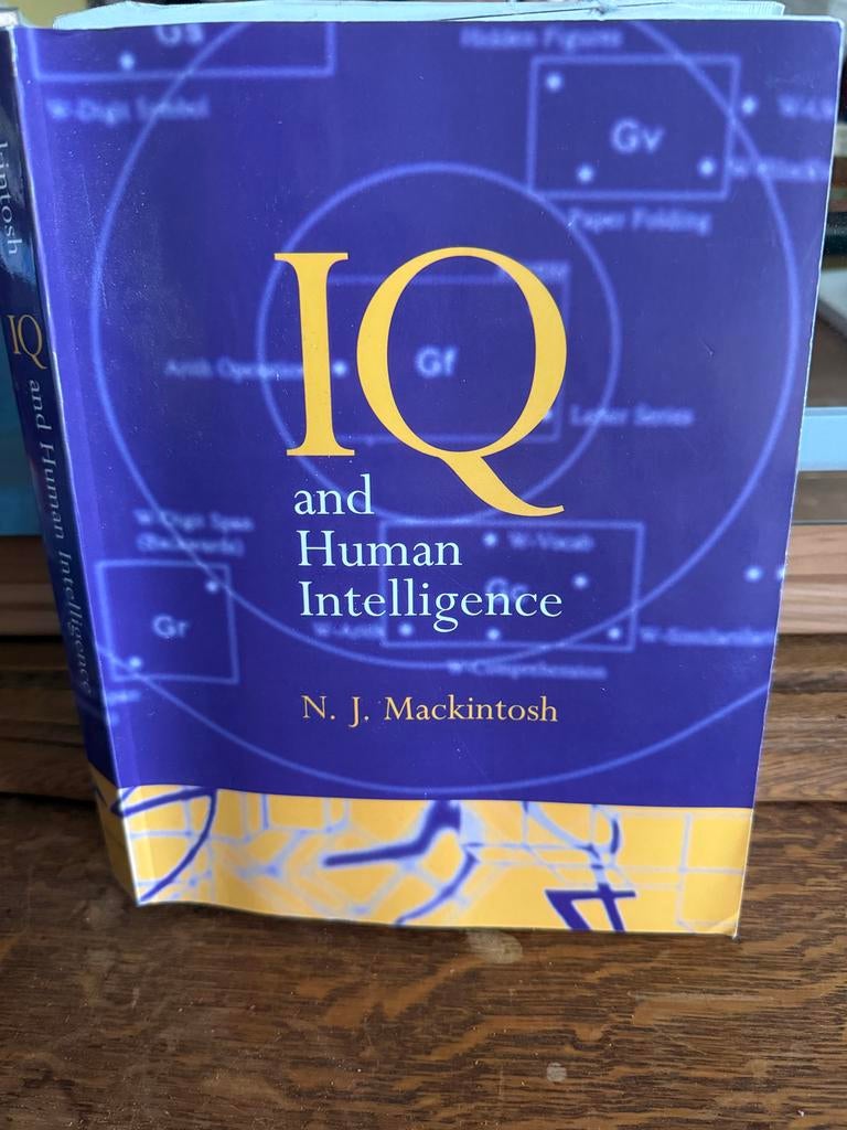 IQ and Human Intelligence - N. J. Mackintosh, Ophalen of Verzenden, Gelezen