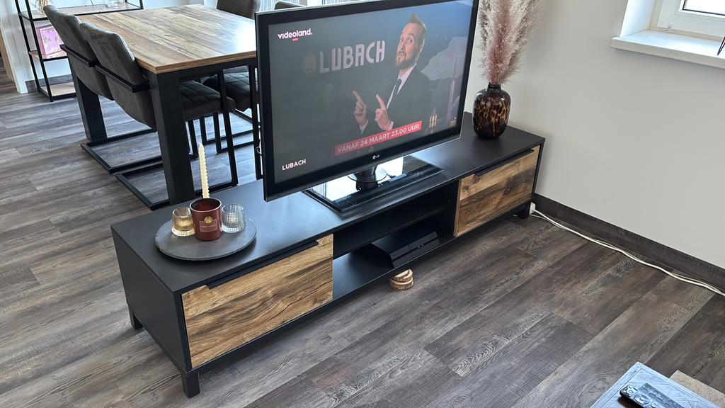 Tv meubel Leenbakker, Ophalen, Zo goed als nieuw, 25 tot 50 cm, 100 tot 150 cm