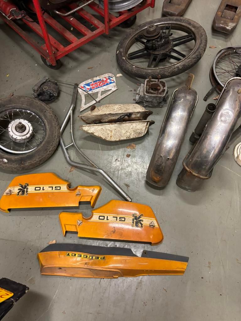 Oude bromfiets onderdelen, Ophalen, Gebruikt, Overige typen, Overige merken