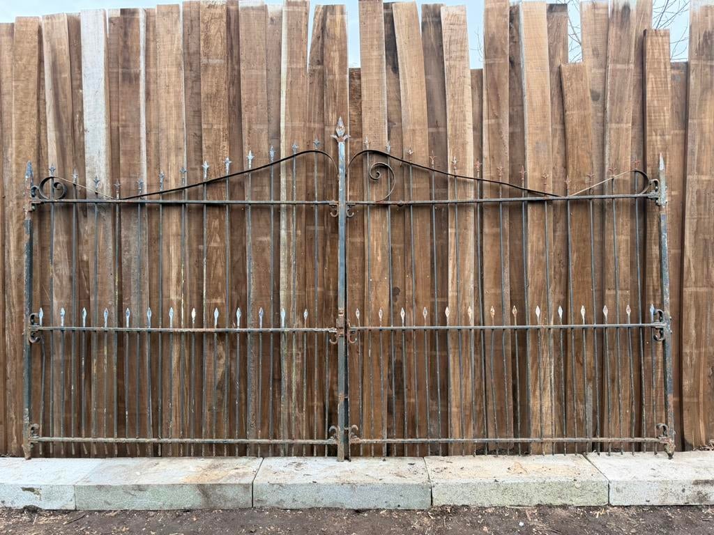 Authentieke smeedijzeren dubbele poort – 400 cm, Tuin en Terras, Tuinhekken en Hekwerk, Ophalen, IJzer, Sierhekwerk