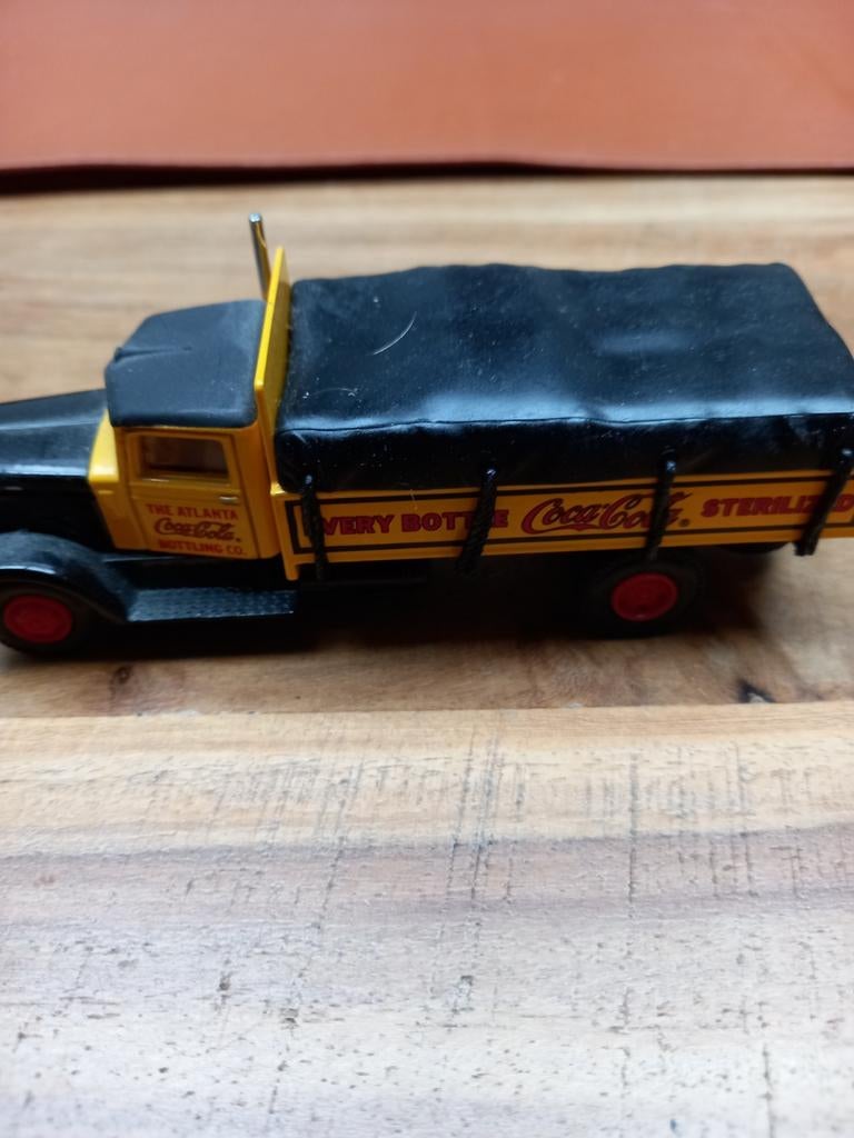 Collectorsitem, Peterbilt 250 Coca Cola deliverytruck., Ophalen of Verzenden, Zo goed als nieuw, Overige typen