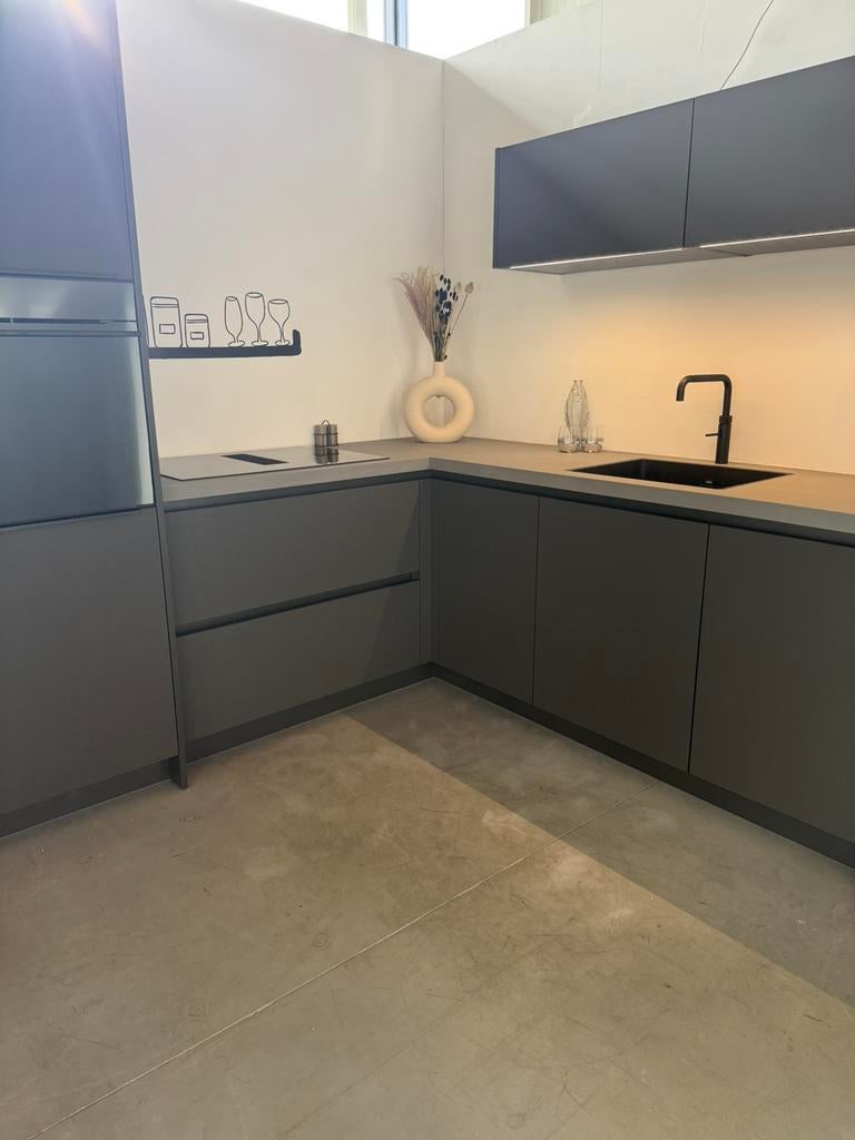 Showroomkeuken, Ophalen, Hoekkeuken, Nieuw, Overige kleuren