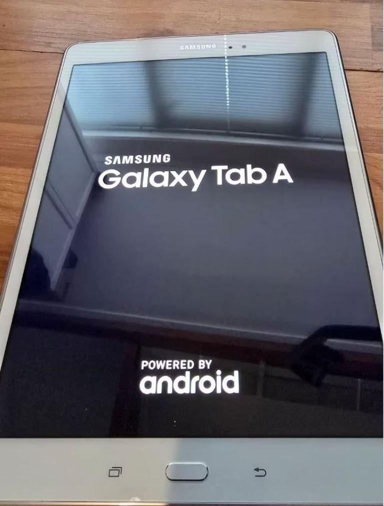 Tablet Samsung Galaxy Tab A (SM T-550), 9 inch, SM T-550, Gebruikt, Ophalen of Verzenden