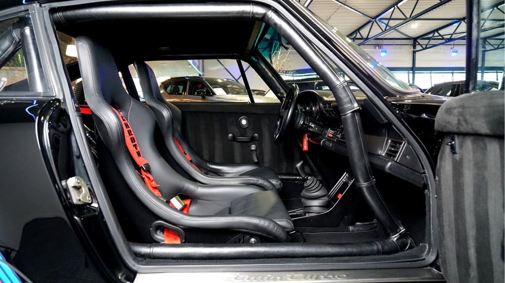 Porsche 911 930 3.5 Twin Turbo Coupé "Outlaw!" Volledig ger, Lederen bekleding, Achterwielaandrijving, Zwart, Zwart