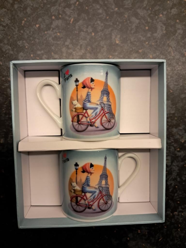 2 kopjes j>paris, Ophalen of Verzenden, Nieuw, Porselein