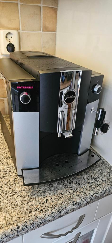 Jura Impressa C65 - Werkt, maar koffie slap, Ophalen, Gebruikt, 10 kopjes of meer, Koffiemachine