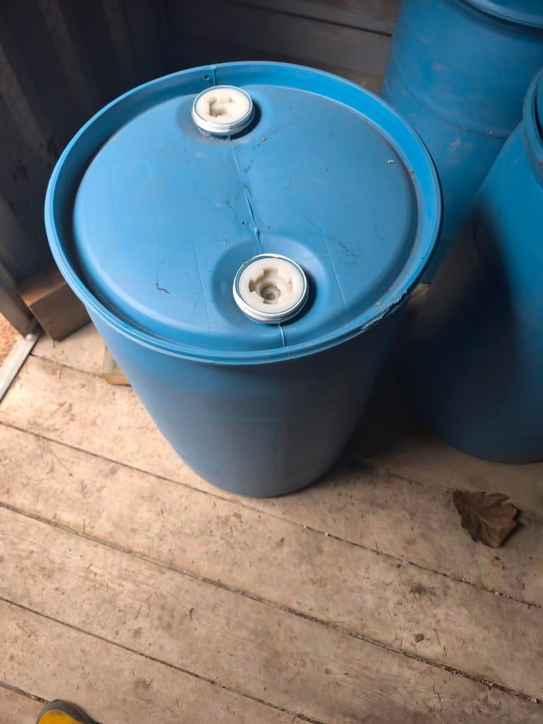 Blauwe tonnen voor vlotbouwen, Ophalen, Gebruikt