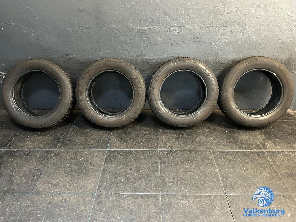 6-7mm! Allseasonbanden 235/60R18 Michelin CrossClimate, 18 inch, Gebruikt, -, -