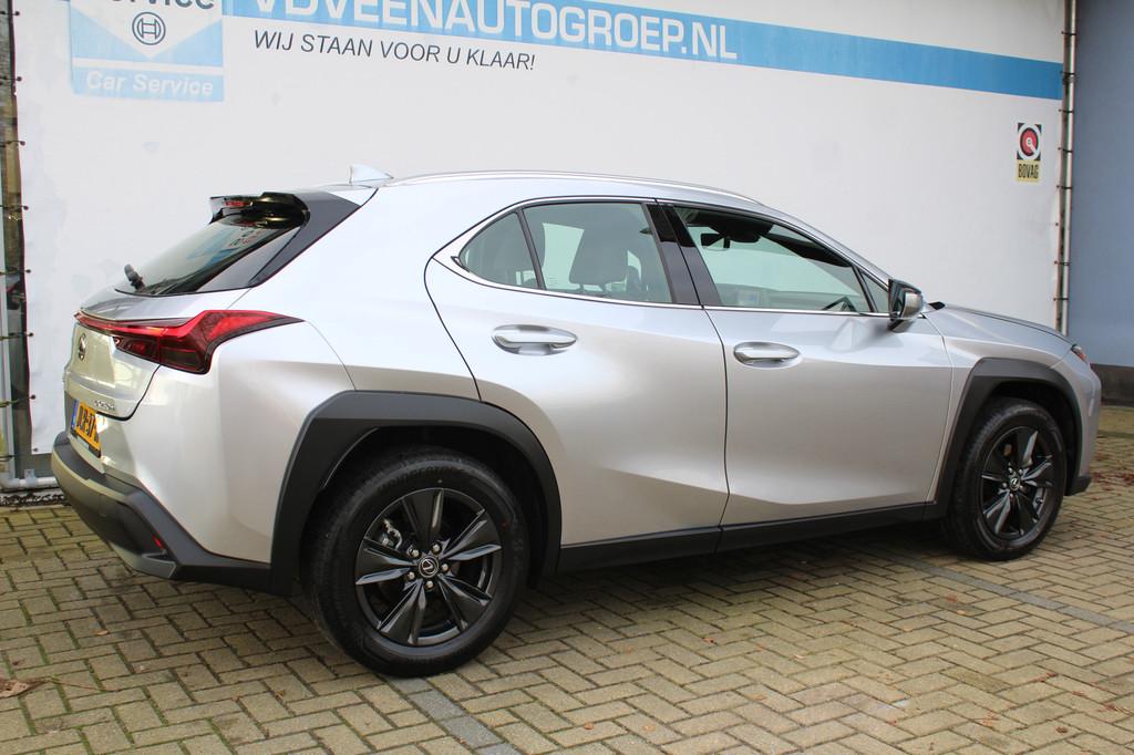 Lexus UX 250h | Achteruitrijcamera | Keyless entry/start | C, Stof, Gebruikt, 4 cilinders, Met garantie (alle)
