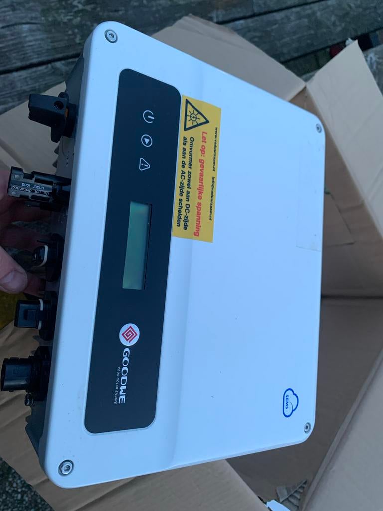 GoodWe GW1500-XS 1-fase omvormer voor zonnepanelen, Ophalen of Verzenden, Zo goed als nieuw, Overige typen