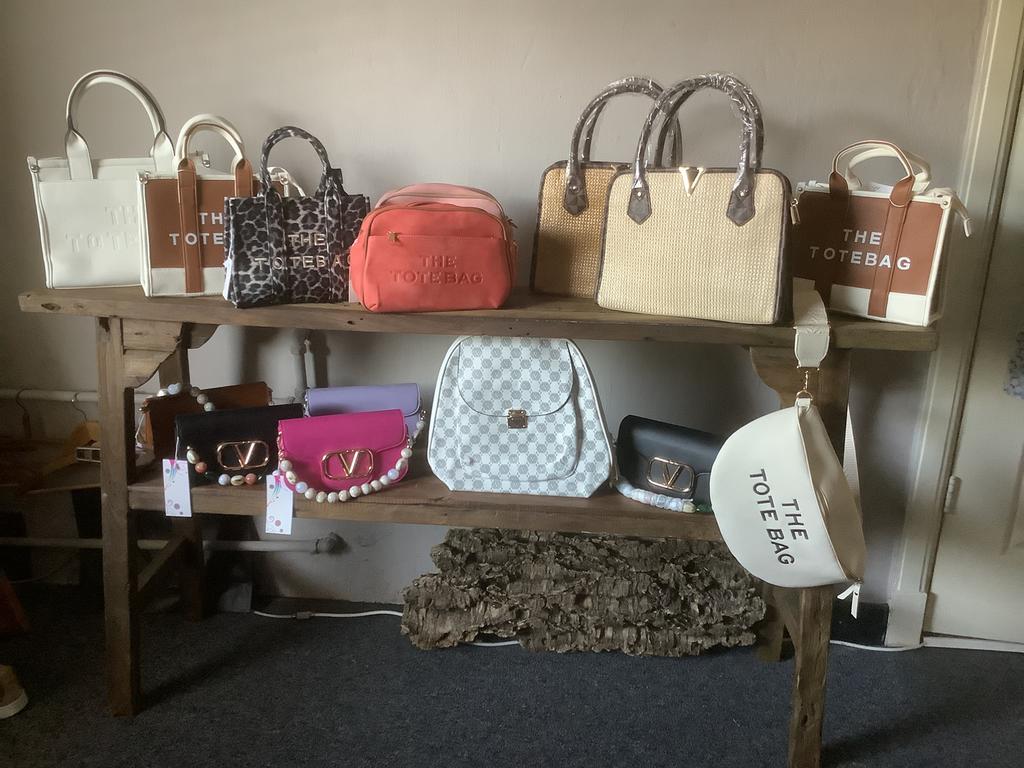 Nieuwe  handtassen 20 euro stuk, Ophalen of Verzenden, Nieuw, Zwart, Handtas