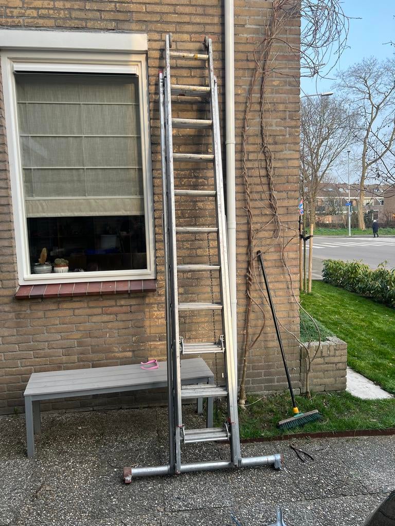 Altrex 7820 3-delige ladder – stevige professionele ladder, Doe-het-zelf en Verbouw, Ladders en Trappen, Ophalen, Gebruikt, Ladder