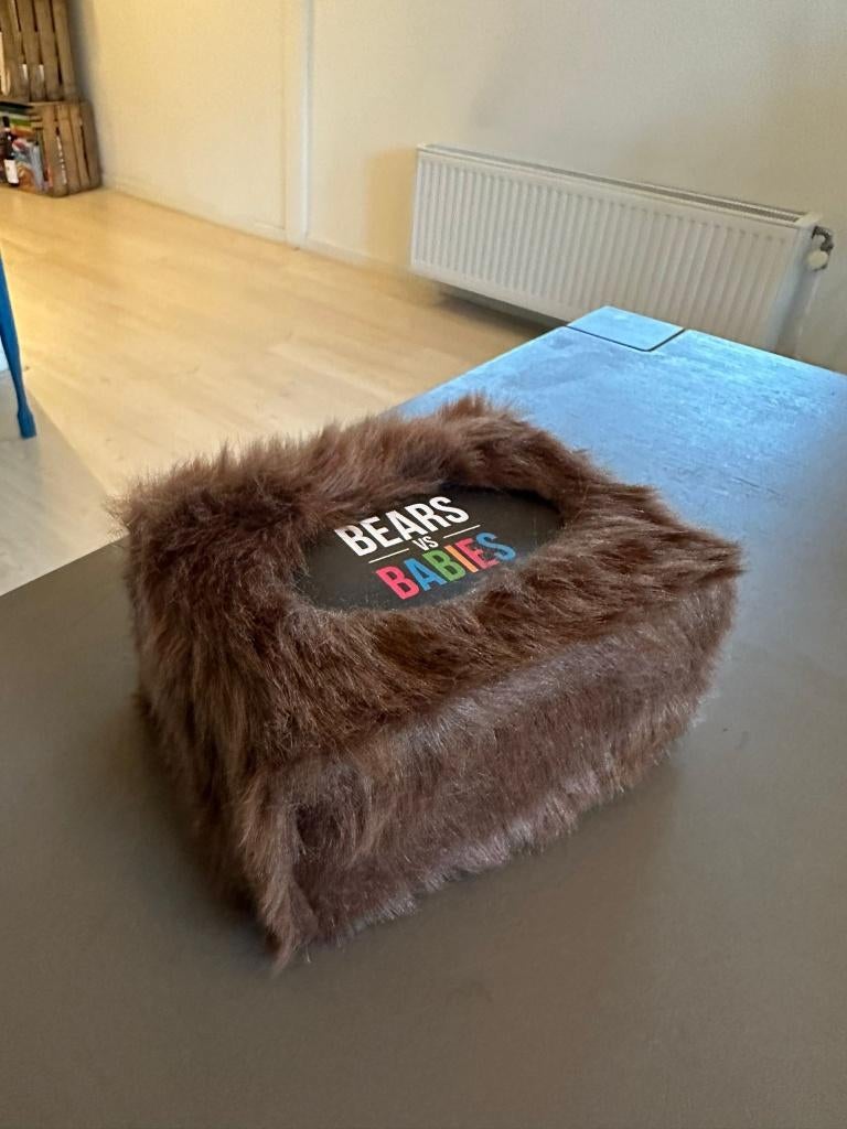 Bears vs Babies, Hobby en Vrije tijd, Gezelschapsspellen | Kaartspellen, Zo goed als nieuw, Een of twee spelers, Drie of vier spelers