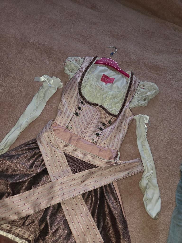 Dirndl jurk Oktoberfest roze/bruin met blouse en kousen, Kleding | Dames, Carnavalskleding en Feestkleding, Ophalen, Maat 38/40 (M)