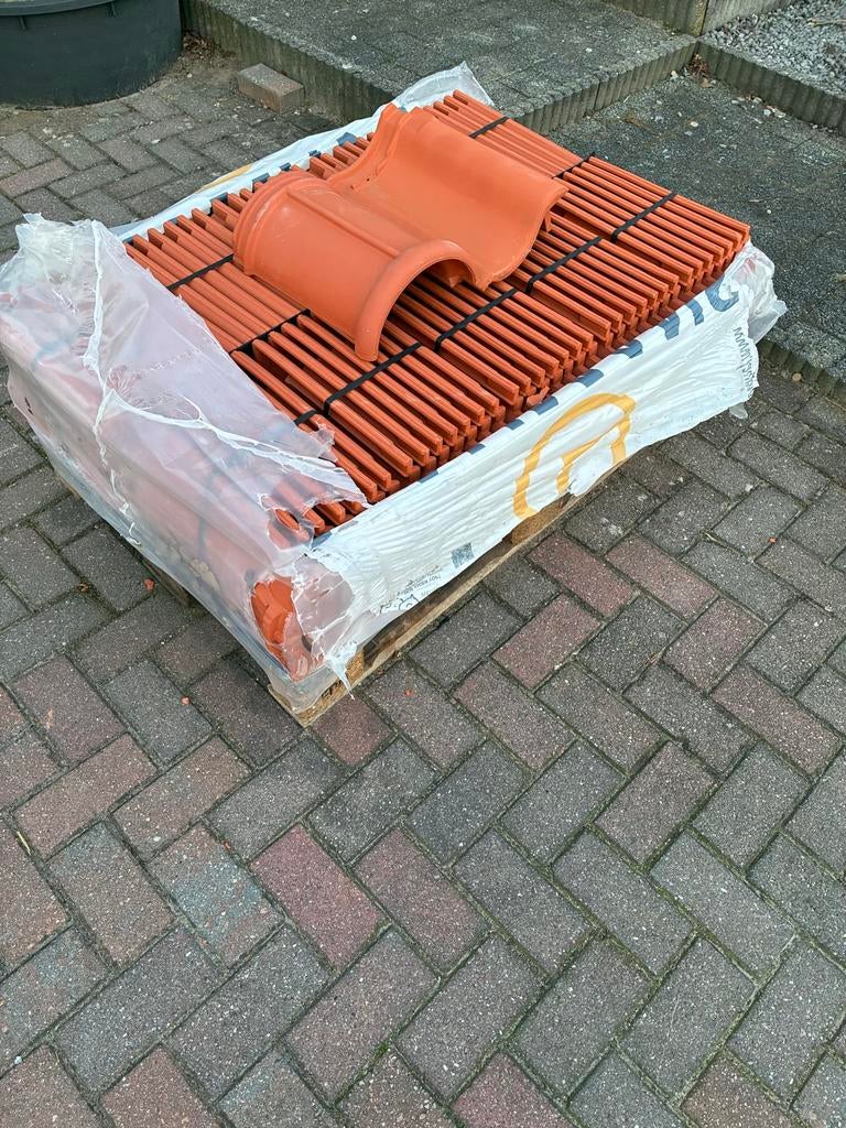 Nieuwe Dakpannen restpartij, Doe-het-zelf en Verbouw, Dakpannen en Dakbedekking, Ophalen, Steen of Klei, Nieuw, 15 m² of meer