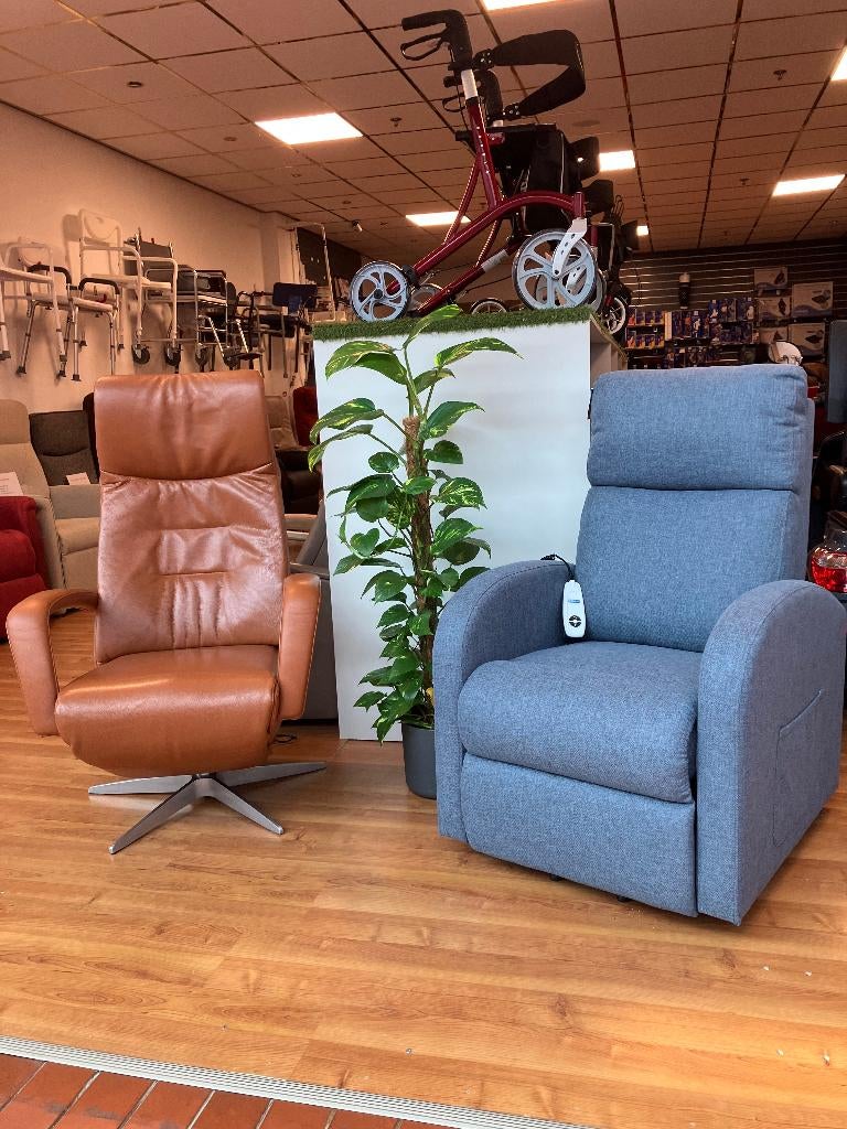 Sta op stoel Relaxfauteuil Leer Stof snelle levering Utrecht, Huis en Inrichting, Fauteuils, Ophalen of Verzenden, 75 tot 100 cm