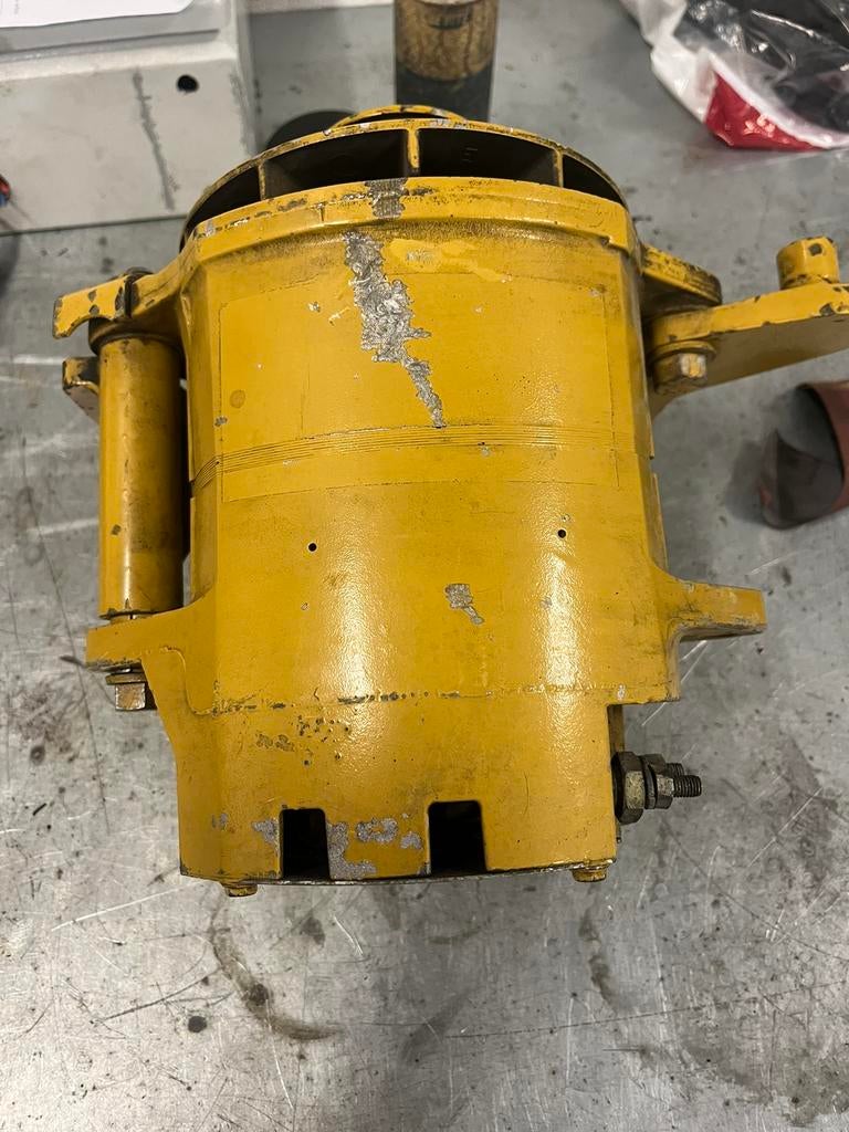 Dynamo 24 Volt 19011189, Ophalen of Verzenden, Zo goed als nieuw, Motor en Techniek