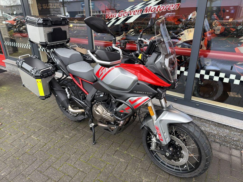 QJMOTOR SRT 600 SX Touring 2026 - foto 2