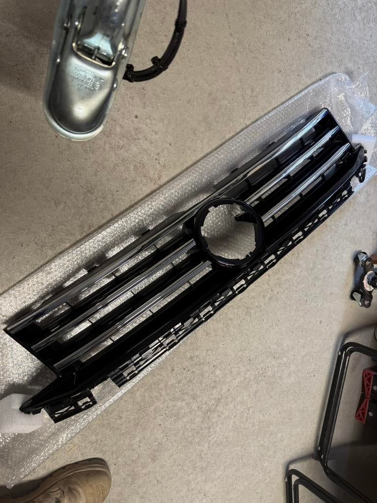 Volkswagen caddy mk4 2015 - 2020 grille nieuw, Ophalen, Nieuw, Bumper, Volkswagen