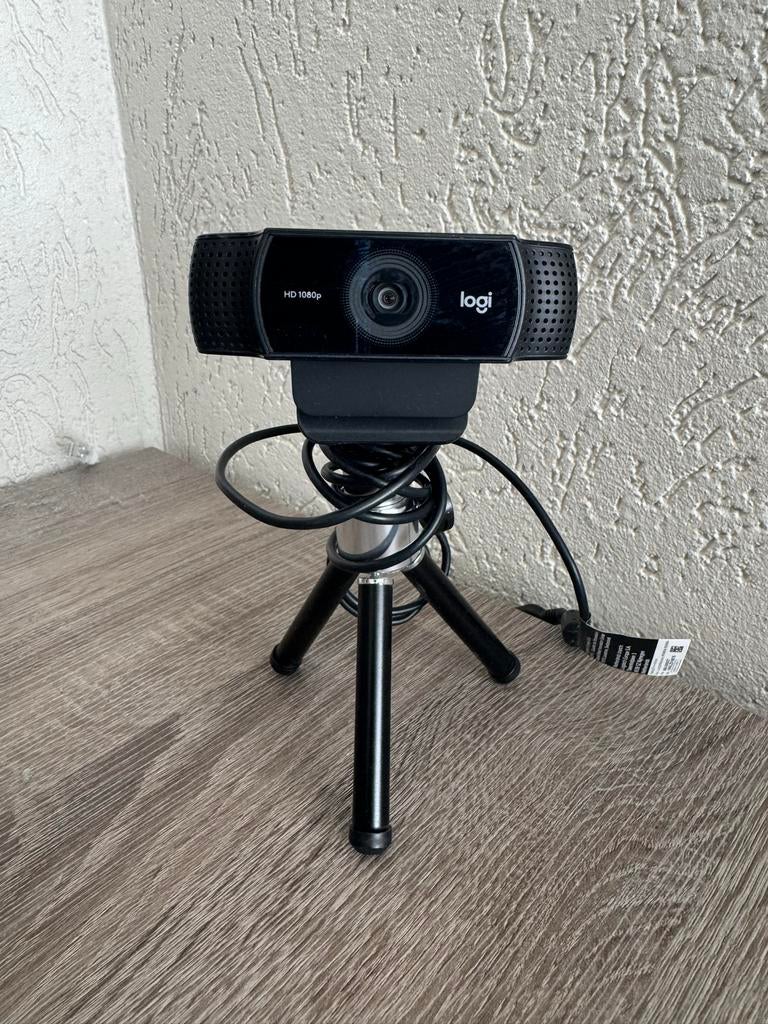 Logitech HD 1080p Webcam met statief, Computers en Software, Webcams, Gebruikt, Ophalen of Verzenden, Windows, Monitorclip