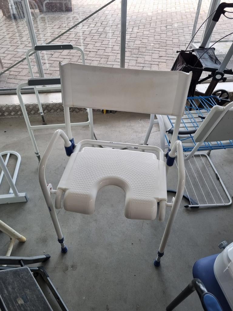 Douche stoel, Ophalen