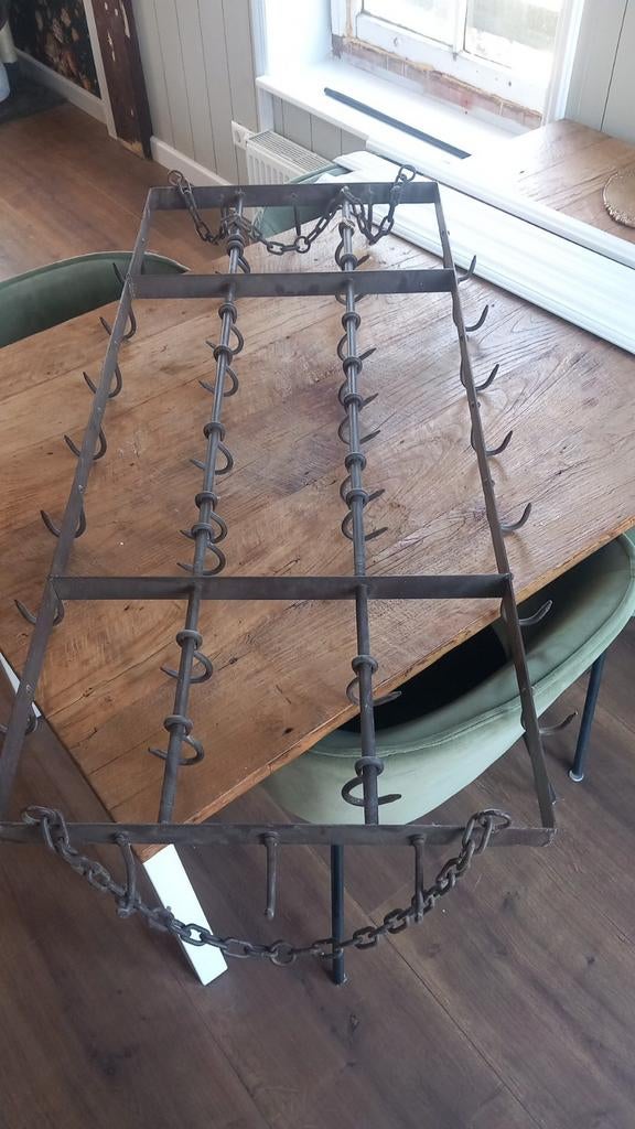 Ouderwets pannenrek ijzer, Ophalen