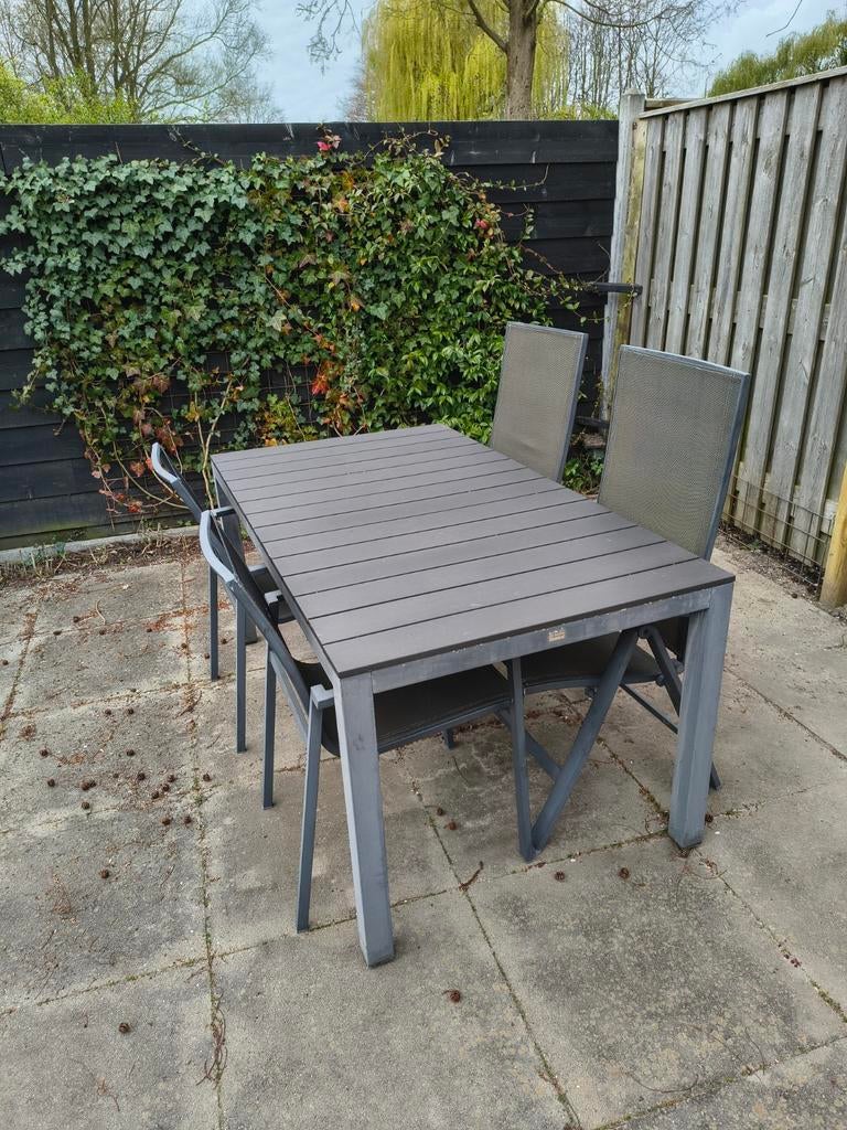 Buiten eettafel (160x90) met 4 stoelen, Ophalen