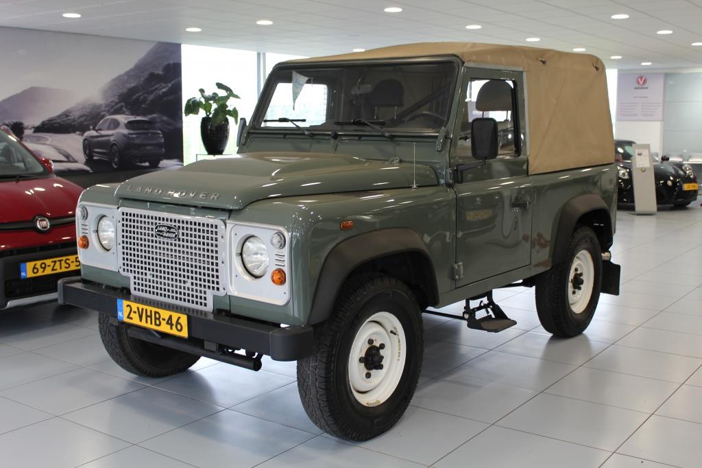 Land Rover Defender 2.4 TD Soft Top 90 / Unieke uitvoering, Auto's, Bestelauto's, Keurmerk '100% Onderhouden', Stof, 4 cilinders