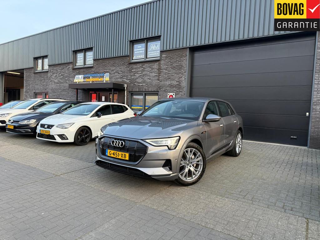 Audi e-tron e-tron 55 quattro advanced 95 kWh | 1E EIGENAAR, Auto's, Automaat, 131 €/maand, Zwart, Origineel Nederlands