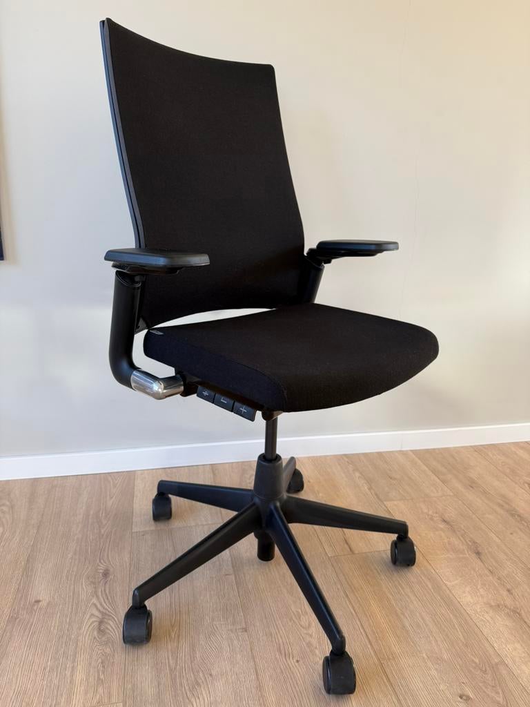 Ahrend 2020 Extra Verta / grote voorraad, Huis en Inrichting, Ophalen, Zwart, Ahrend, Zo goed als nieuw