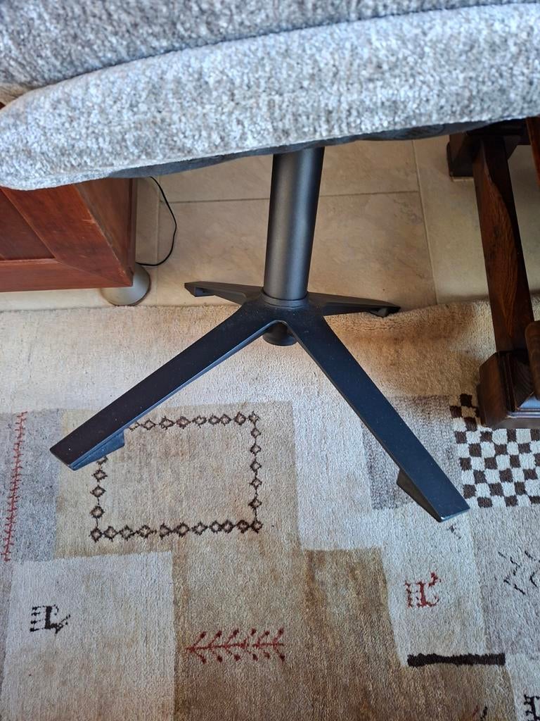 Stoel met hokker, Ophalen, Zo goed als nieuw