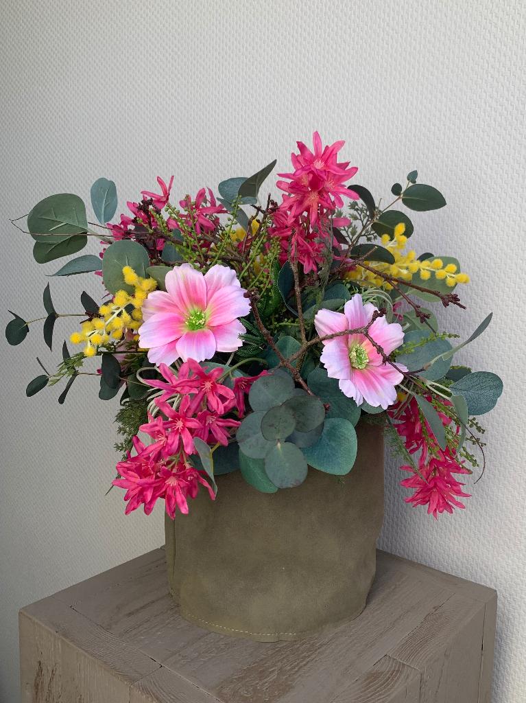 Zijde bloemenstuk, Ophalen