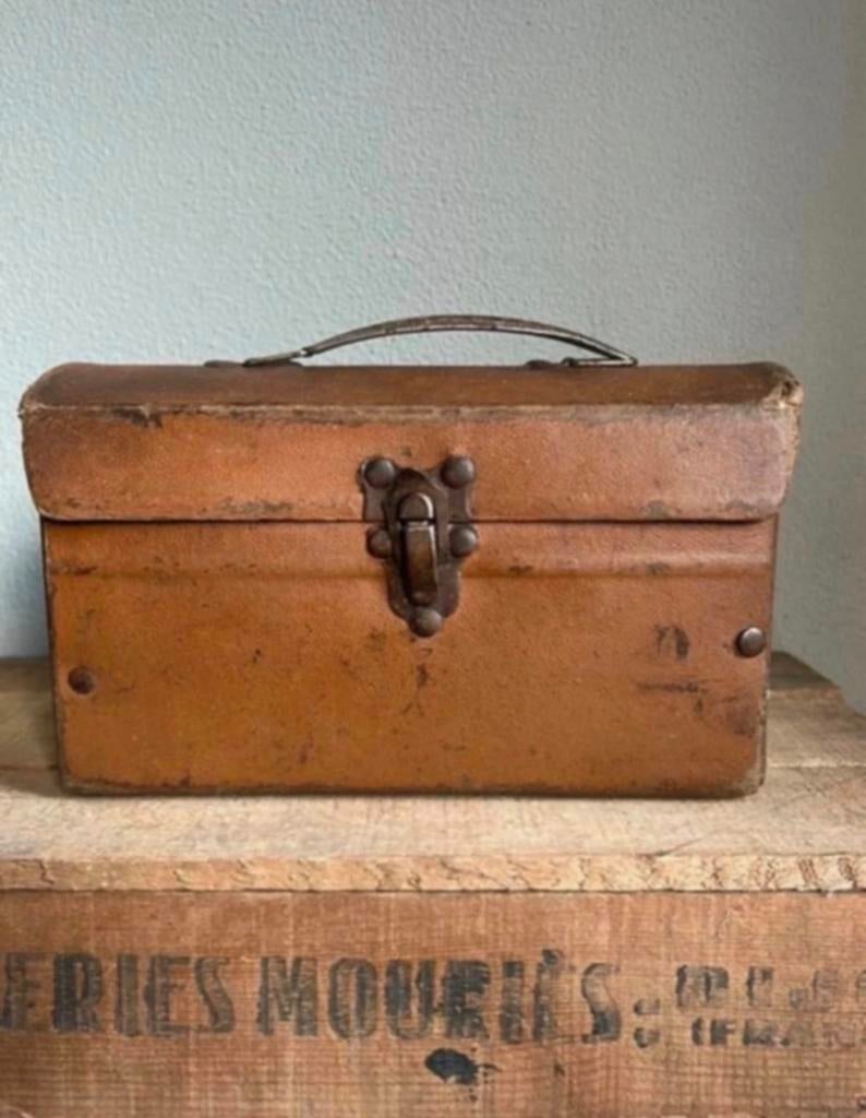 Frans brocante kartonnen koffertje, Ophalen of Verzenden