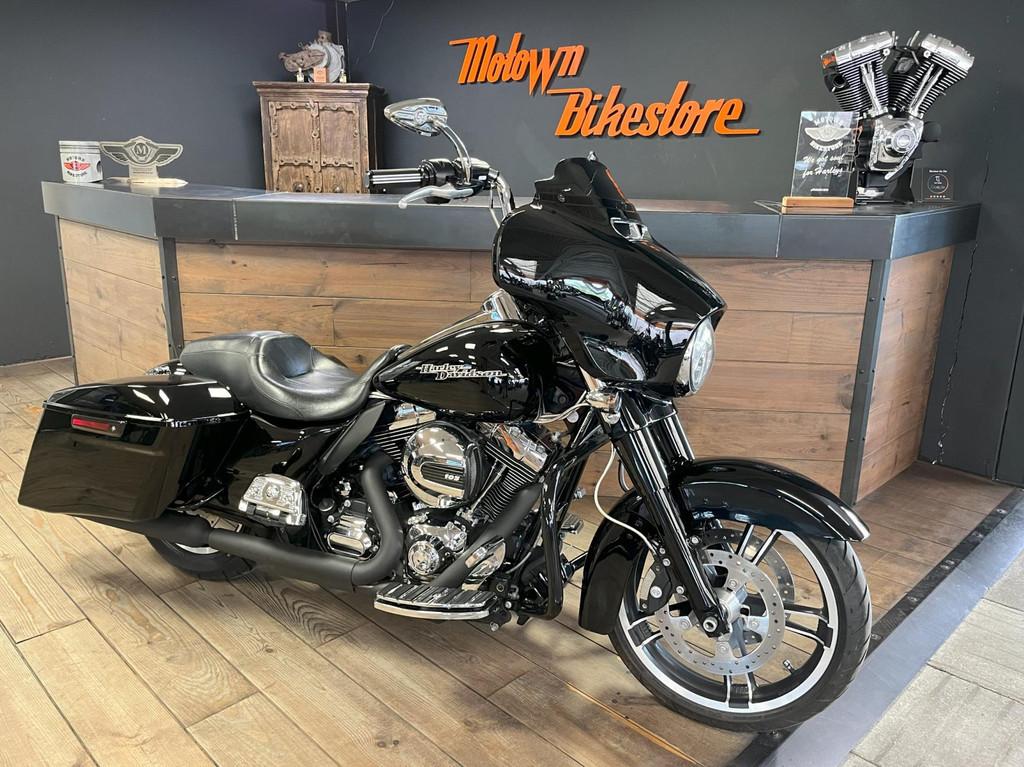 Harley Davidson FLHXS 103Ci Streetglide Special Vivid Black - foto 3